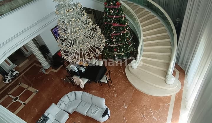 Dijual Rumah Luxurius Mewah Disunter Dalam Kawasan Elites Sudah Fully Furnished Shm