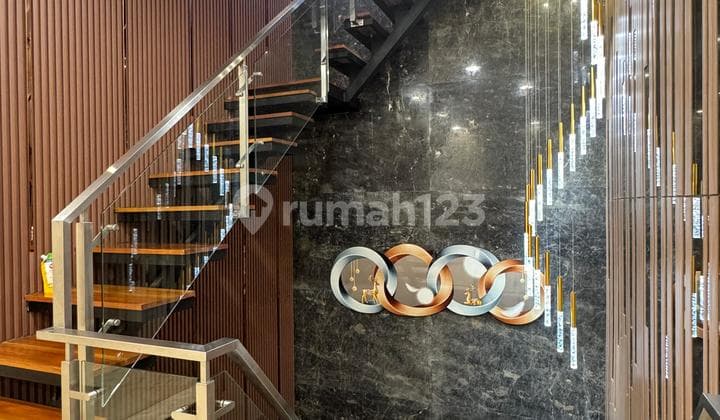 Dijual Rumah Fully Furnished Bagus Sekali Modern Disunter Harga Bersahabat