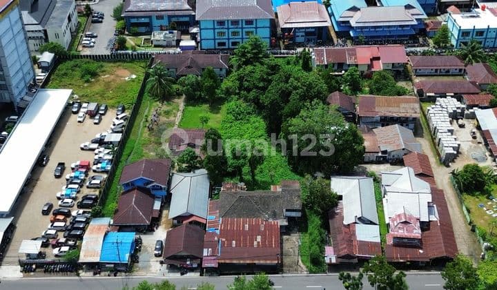 Tanah Tepi Jalan Perdana Kota Pontianak.