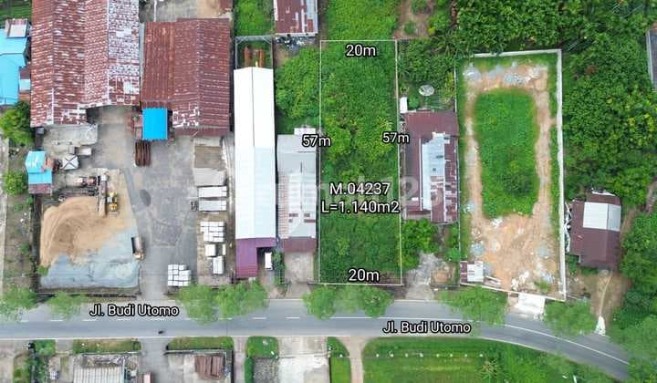 Land on the Side of Budi Utomo Road, Pontianak City