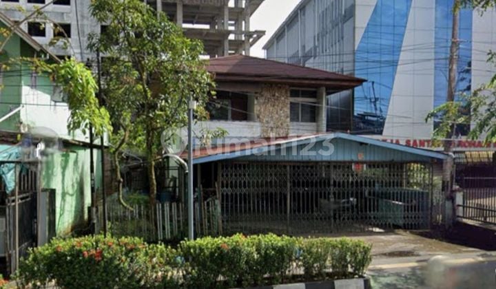 Rumah Tepi Jalan Kota Pontianak Lokasi Strategis