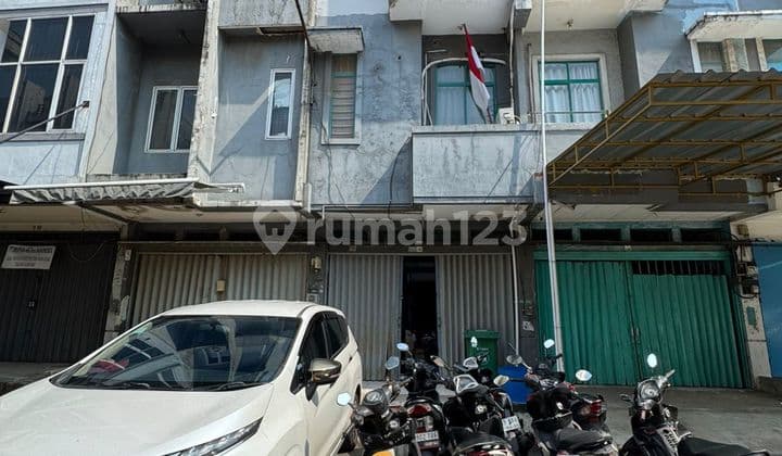 For Sale: Shop House in Taman Palem Lestari, West Jakarta, 4X16