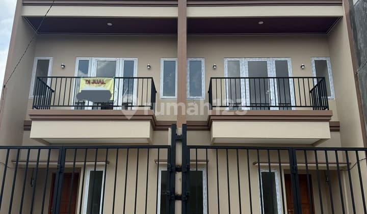 Dijual Rumah di Meruya Selatan, Jakarta Barat 5X20