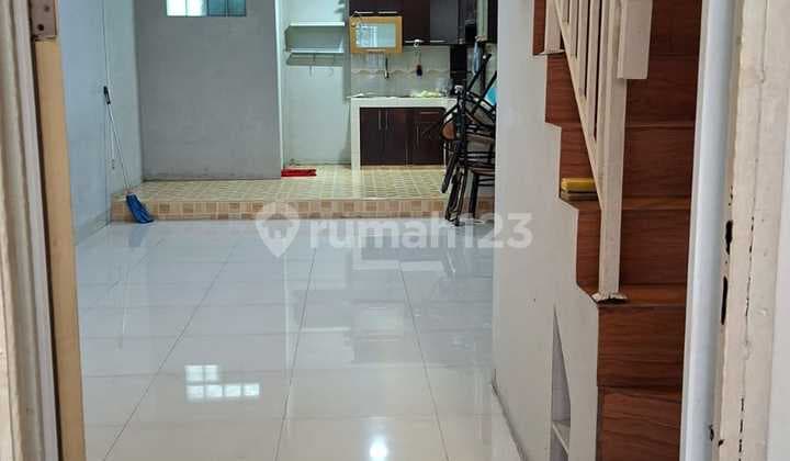 Dijual Rumah di Taman Palem, Jakarta Barat 4X15