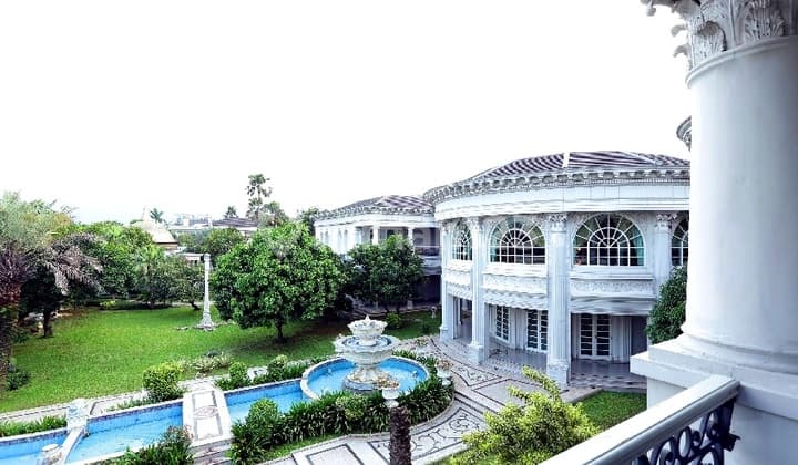 Rumah di Bukit Golf Utama Luxury Huge Pondok Indah Immediate Sale