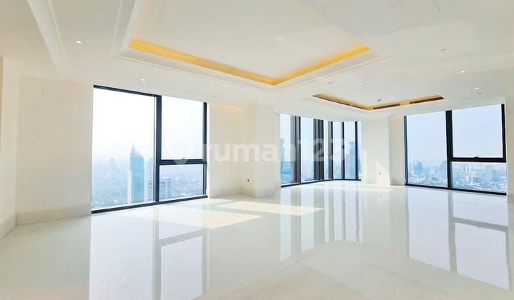 St Regis Junior Penthouse 4 BR For Rent
