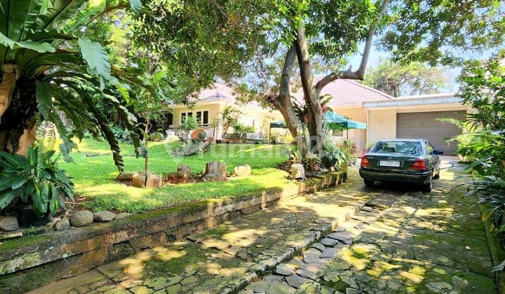 Old House in Cilandak Area, Land Calculation Inside Exclusive Complex, Very Strategic Location Near Cilandak MRT