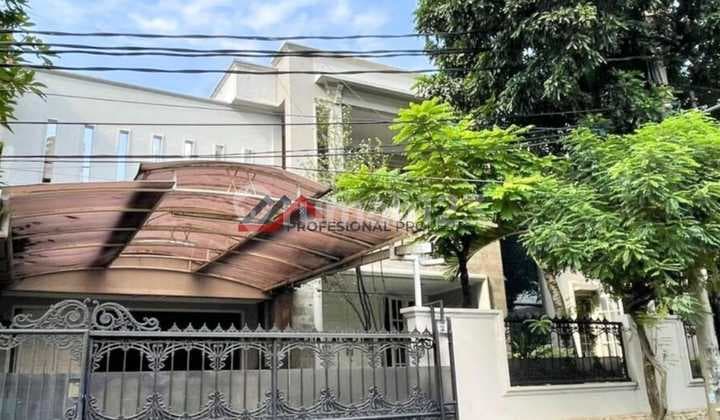 Rumah Bagus Terenovasi Area Pejaten, Jakarta Selatan