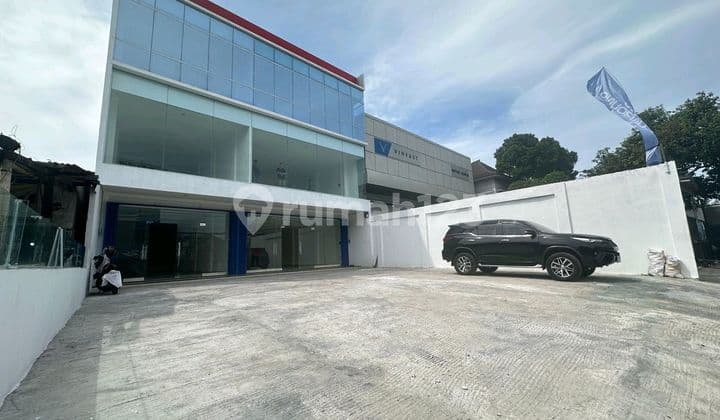 Brand New 2 Ruko Gandeng,Cocok untuk Showroom