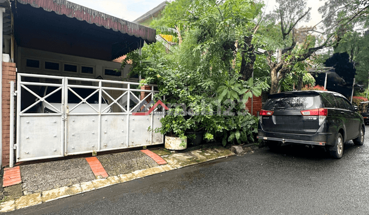 Rumah Bagus Menarik di Area Pondok Indah, Jakarta Selatan