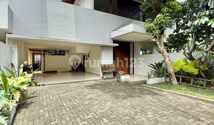 Rumah Masih Gress Dan Siap Huni,kemang Area