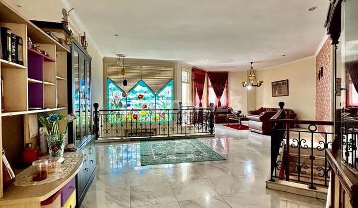 NEAR BLOCK M - AREA 590 / 700 SELLING PRICE 12.5 BILLION. NEGOTIABLE -