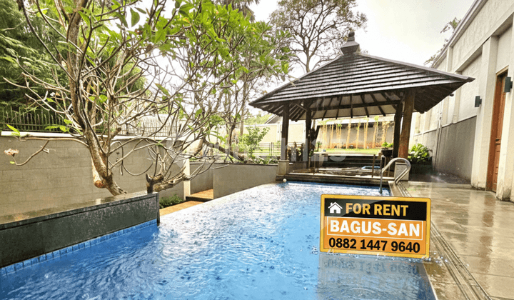 Disewakan Rumah Mewah dengan Swim Pool Bintaro Sektor 9