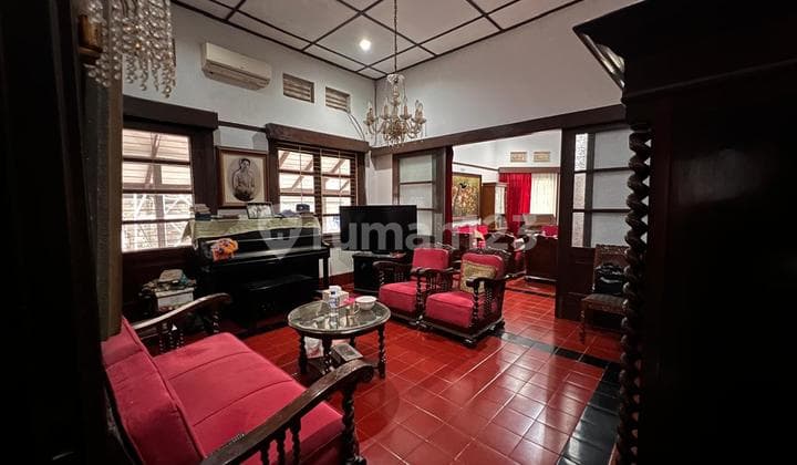 Dijual Rumah Heritage Bagus di Kota Bandung Luas 573M2 Siap Huni