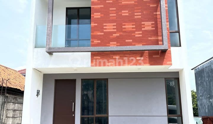 Rumah Baru Cluster Melia Grove Graha Raya Bintaro Jaya Dijual Siap Huni