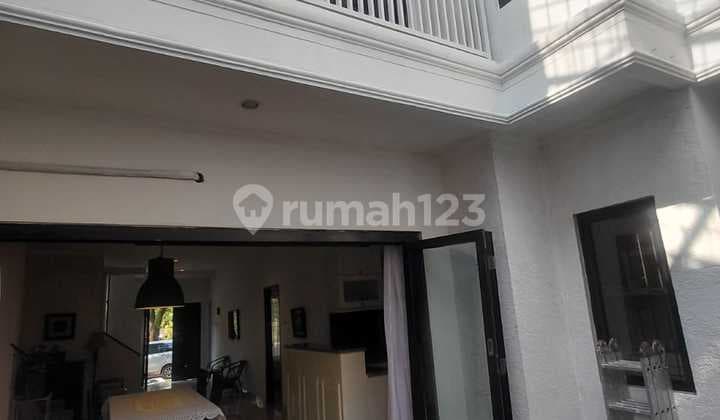 Rumah disewa Bintaro Jaya Sektor 7 Emerald Terrace Furnish Bersih dan Terawat