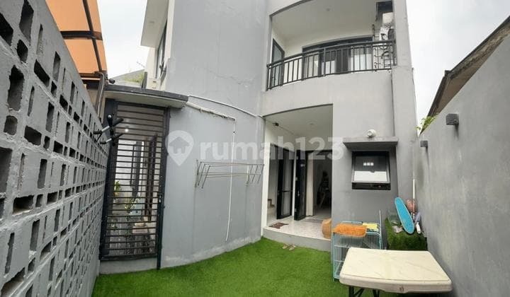 Rumah di Kompleks Pajak Cipadu Jurang Mangu Dekat Bintaro Dekat Stasiun