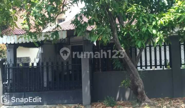 Old House, land included with SHM certificate, Sunter, North Jakarta Old House, land included with SHM certificate, Sunter, North Jakarta