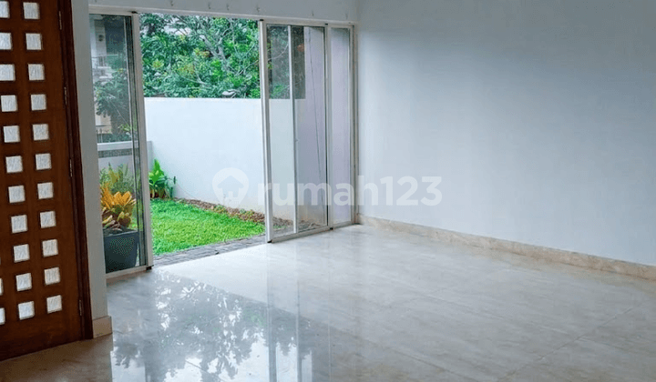 Bagus,Dekat Sekolah International, Pondok Indah, Jakarta Selatan