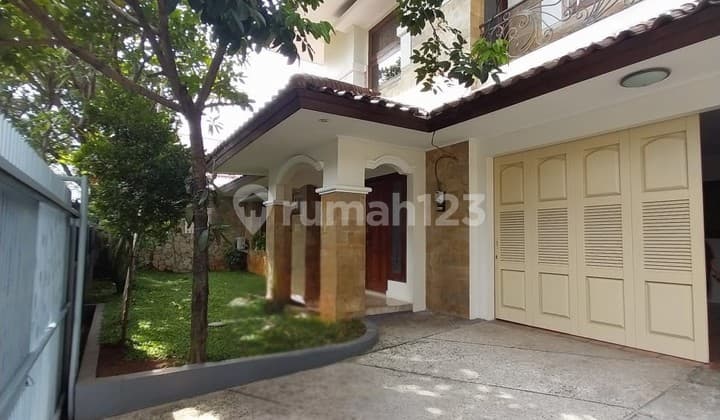 Rumah bagus, Semi Furnished,Cipete ,Jakarta Selatan