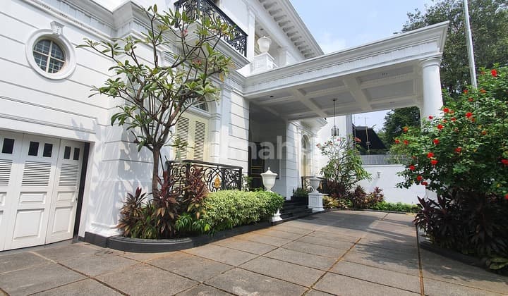 Luxurious House for Embassy in Senopati