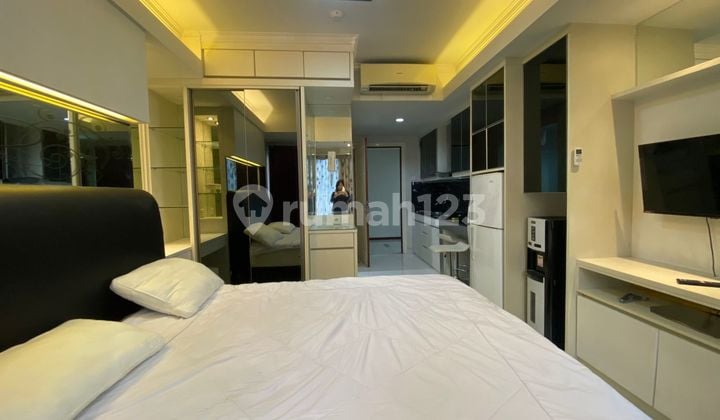 Studio Furnish Kamar Mandi Renov Apt.royal Mediterania Garden