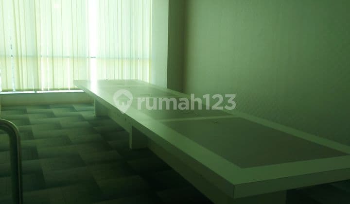 Sewakan Office Space di Apl Tower, Semi Furnish di Tanjung Duren