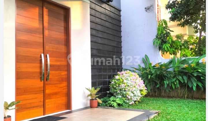 Rumah Modern Elegan, 3lt Full Ac Bonus Studio Perpustakaan, Puspita Loka Villa Bsd