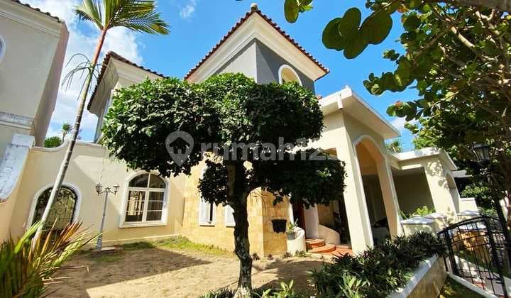 Rumah Eropa Klasik Elegan, Tenis Gym Kolam Renang Pasti Nyaman @ Casa Grande Seturan