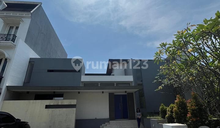 16jd 12,9M Golf Gading Serpong Rasa BALI, Rumah Villa PHG Kolam Renang Tgh