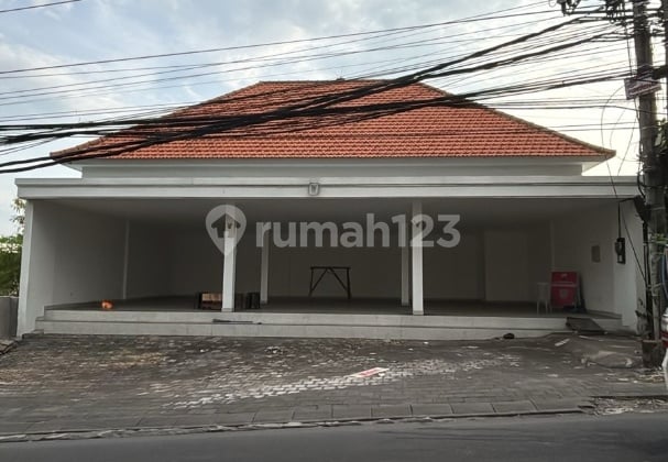 Ruko Baru Berdiri di Pinggir Jalan Disewakan, di Pererenan Area