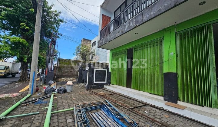 2-Story Connected Shop House for Rent, in Sesetan Area, South Denpasar.