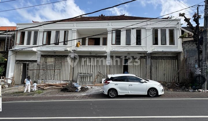 Ruko Besar Lokasi Strategis Disewakan, di Benoa, Nusa Dua Area