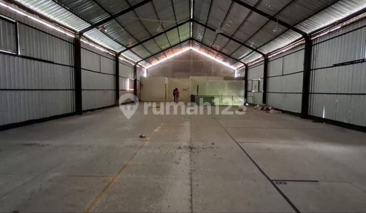 Gudang 2 Lantai untuk Usaha Disewakan, di Pemecutan Denpasar Area