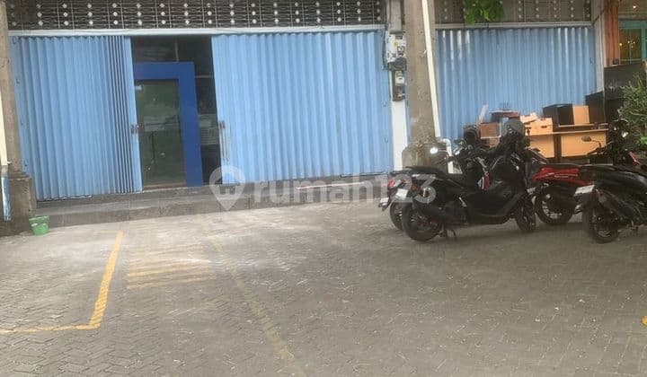 Ruko 3 Lantai Super Premium Disewakan, di Gatsu Tengah Denpasar Area