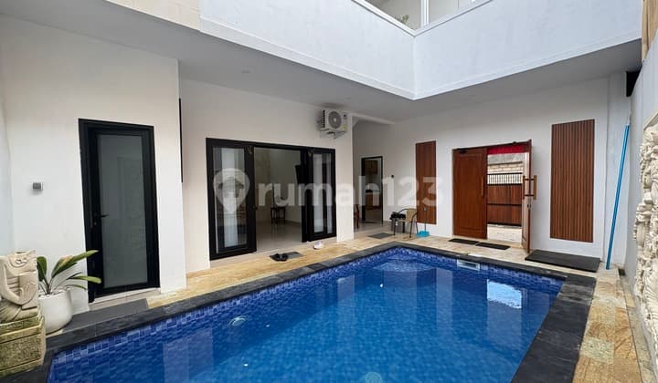 Villa Baru Modern 2 Lantai Disewakan, di Jimbaran, Kuta Selatan Area