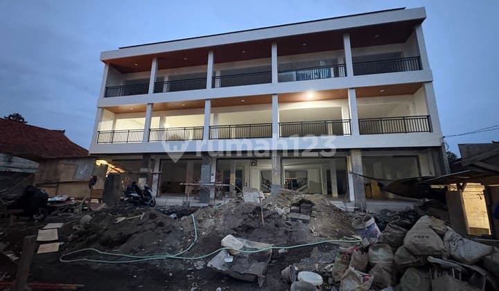Ruko Baru Lokasi Strategis Disewakan, di Kuta, Badung Area