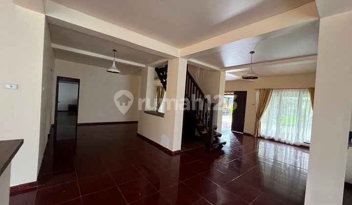 Premium 3-Story Villa for Sale, in the Strategic Area of Uluwatu, South Kuta