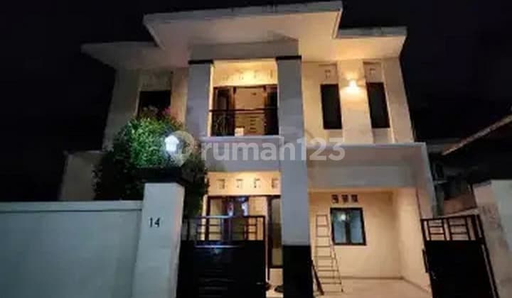 Rumah Bagus 2 Lantai Disewakan, di Cargo, Denpasar Utara Area