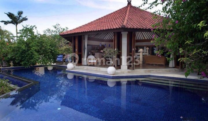 4-Bedroom Villa with Sea View for Rent, in Ungasan