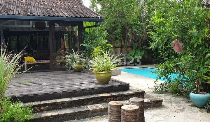 Traditional Design Villa for Rent, in Sidakarya Area Denpasar