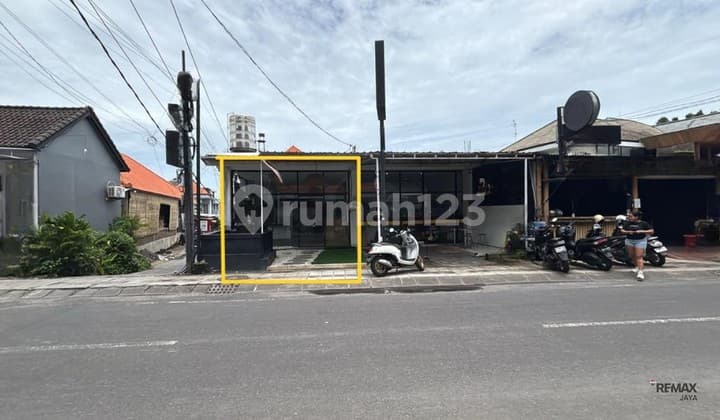 1-Story Shop House Near the Beach for Rent, in Canggu