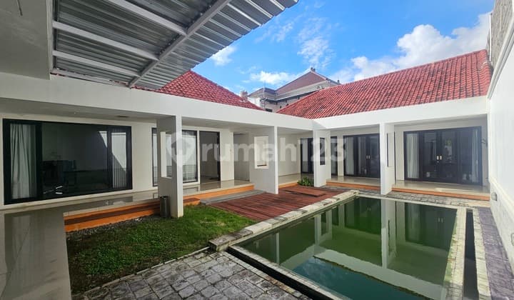 Villa 6 Bedroom Near to School For Rent, at Tukad Badung, Renon Area