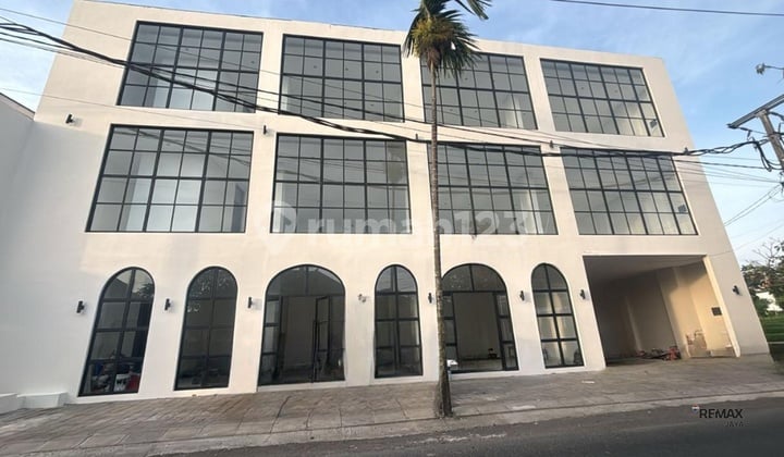 3-Story Commercial Building for Rent in Berawa, Canggu Area
