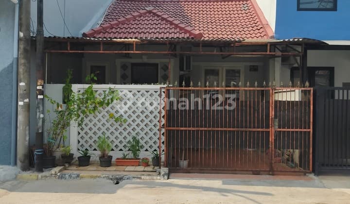 Dijual Rumah di Metro Permata