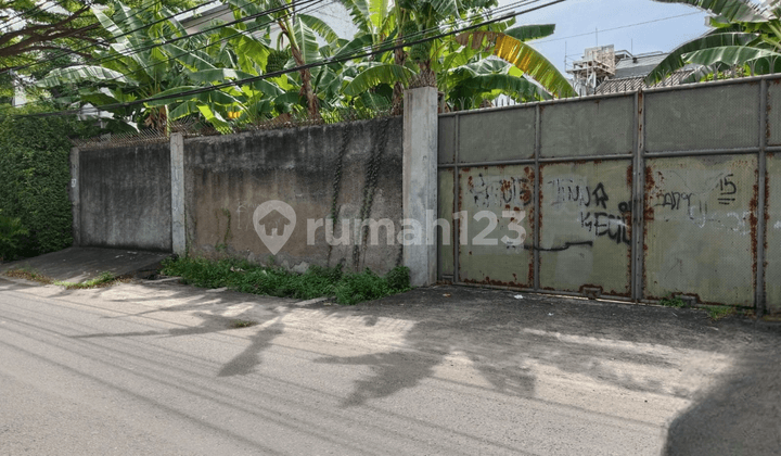 Tanah Tomang, Jakarta Barat 1000 m2