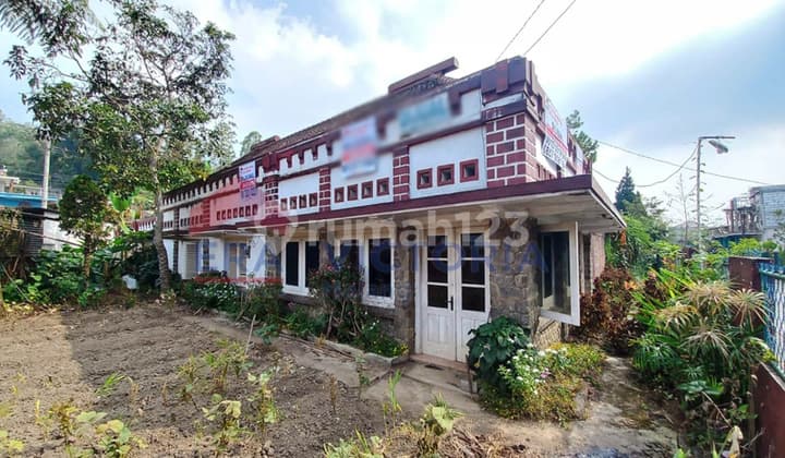 Rumah Pojokan di Pujon Jalan Coban Rondo, Cocok Untuk Komersial