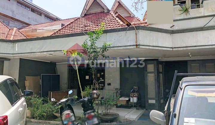 Rumah Lokasi Pusat Kota Surabaya Cocok Untuk Komersil, Rumah Tinggal