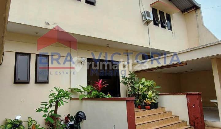 For Rent: Commercial Space on the Edge of Malang City's Main Road, Former Office