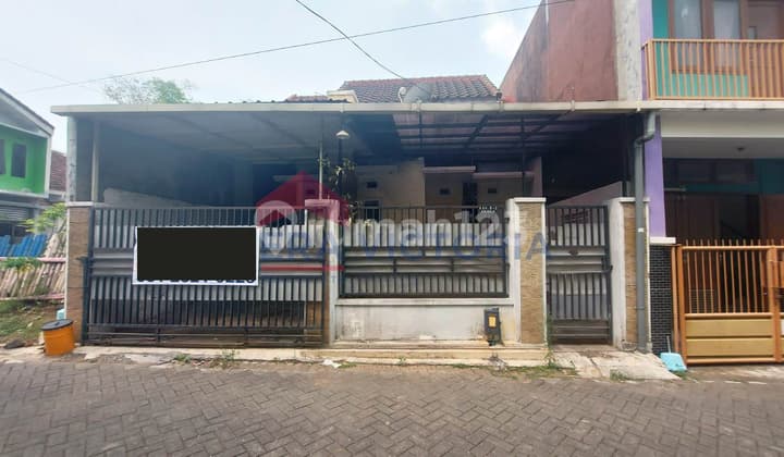 Rumah Lokasi Strategis Dekat Lowokwaru Harga Murah di Tengah Kota